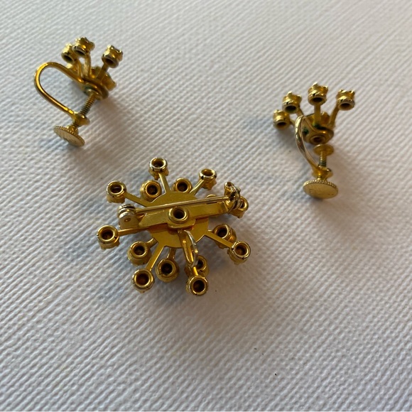 Vintage Rhinestone Snowflake Pin & Earrings - Picture 3 of 4